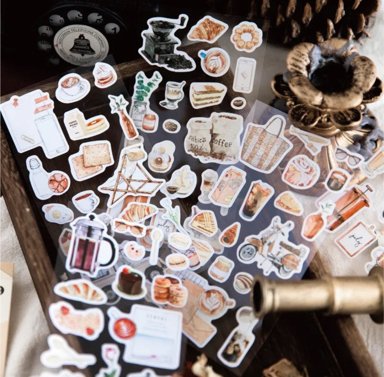 4 Hojas de Stickers Delineados blancos