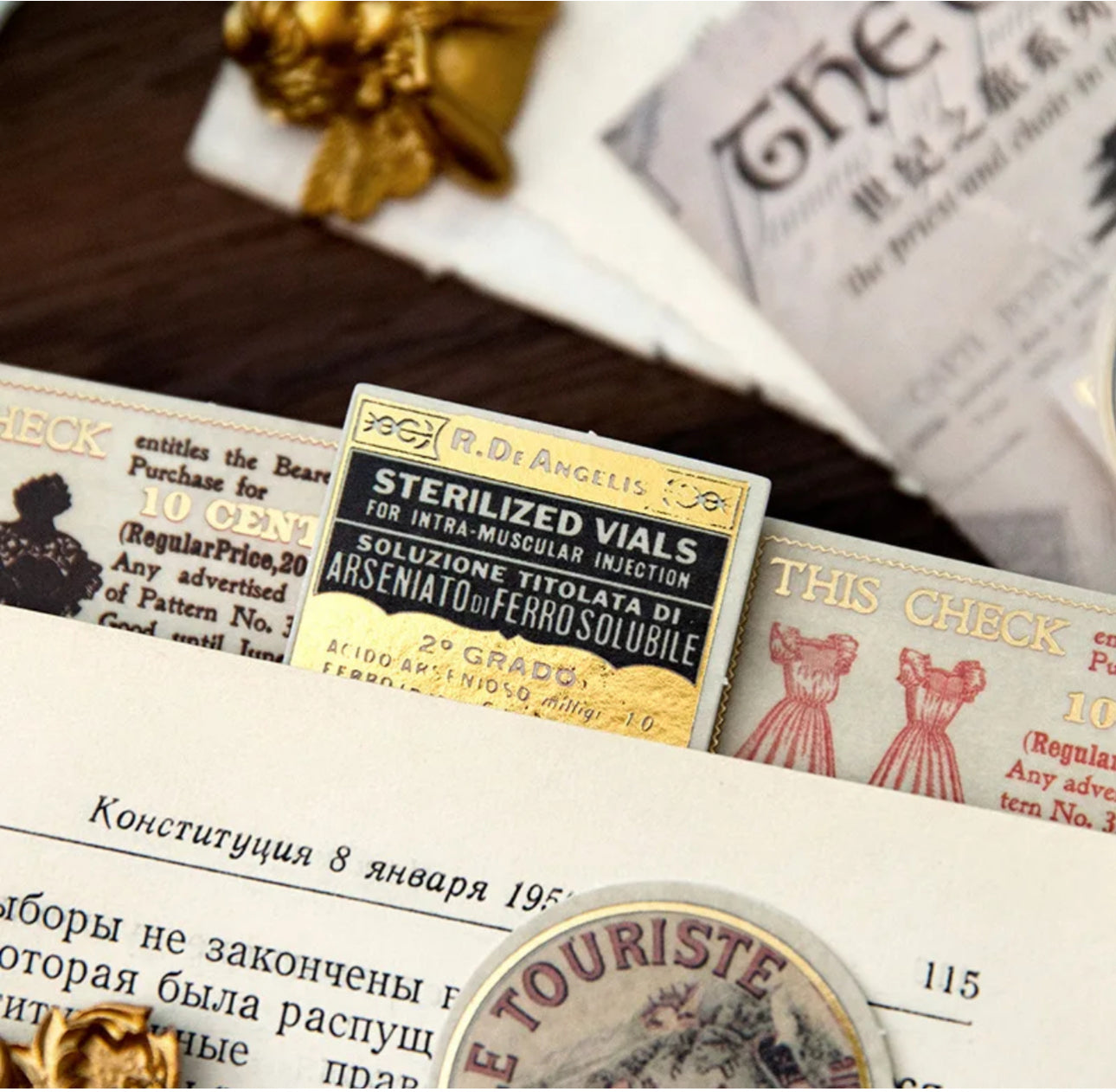 40 Stickers The Century con foil dorado